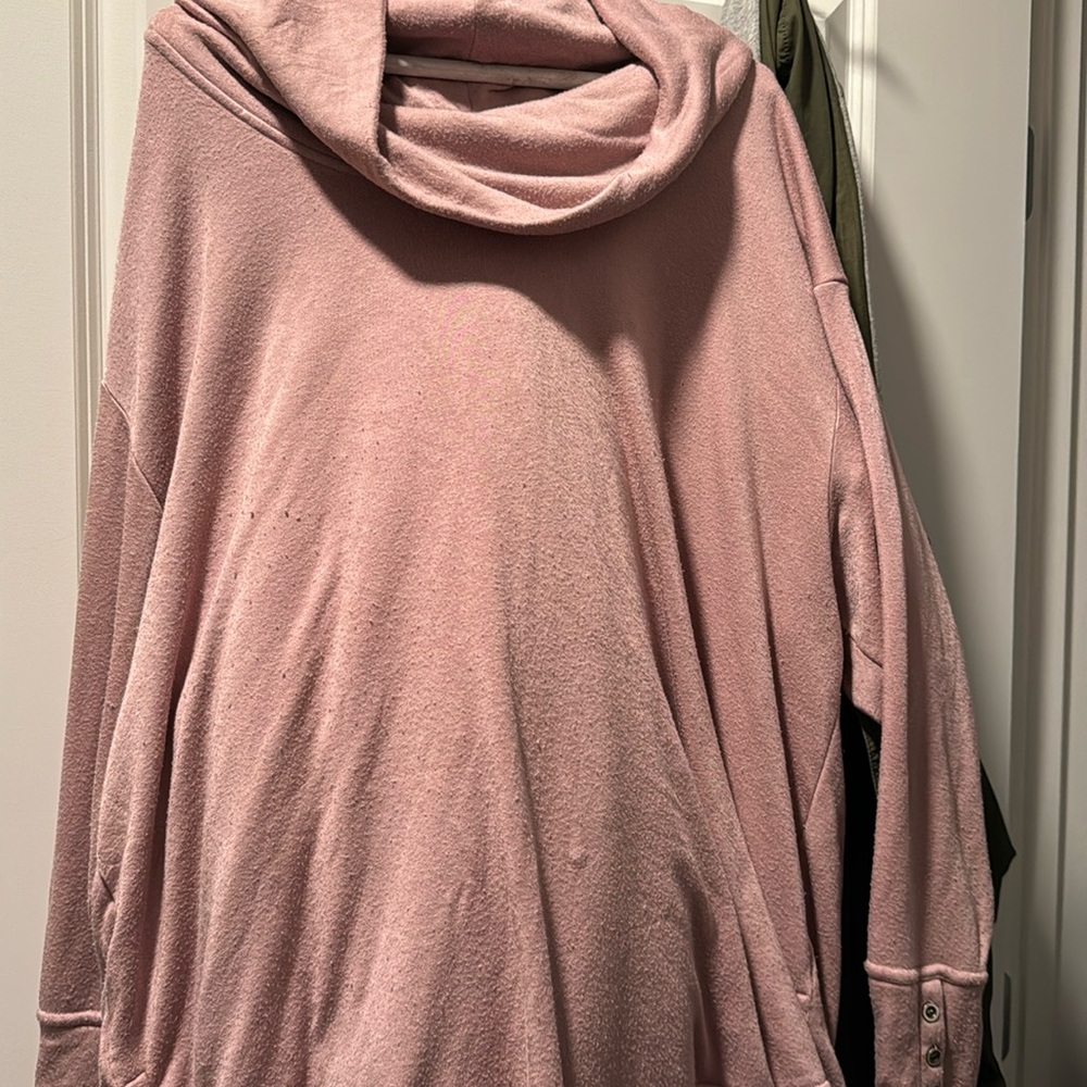 Turtle neck sweatshirt